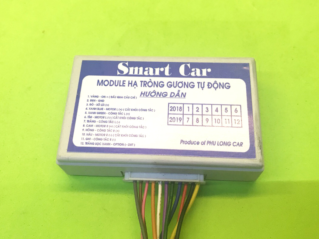 Module tự động hạ tròng gương ô tô
